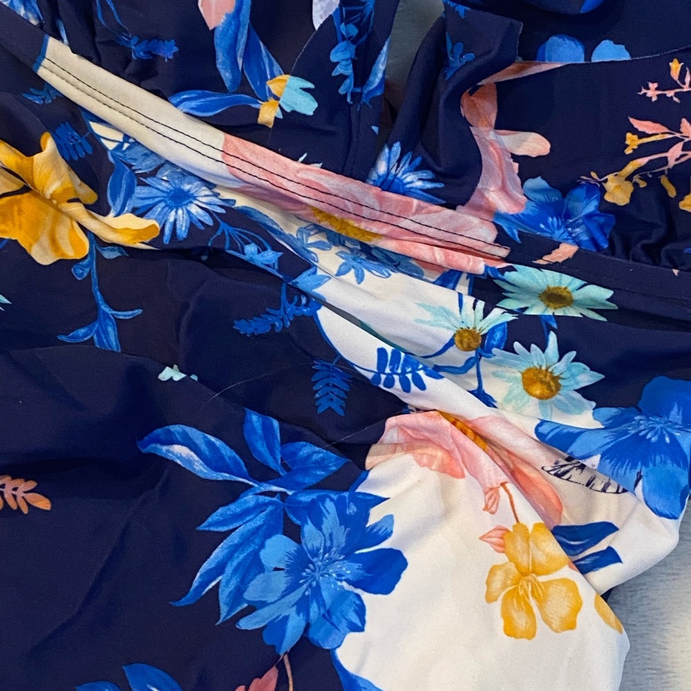 NWT Women’s Floral Blue Swimwear - Picture 7 of 9